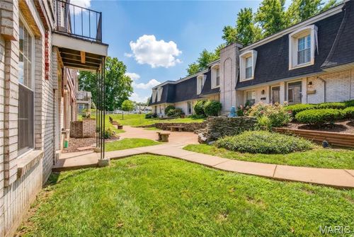 a-4392 Chateau De Ville Drive, St Louis, MO, 63129 | Card Image