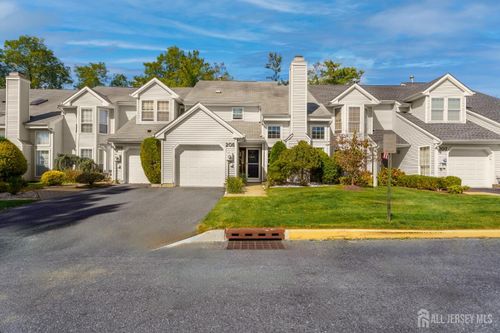 208 Daffodil Dr, Freehold, NJ, 07728-4062 | Card Image