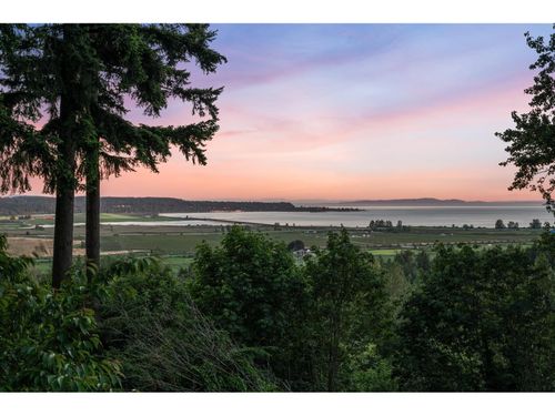 13464 56 Ave, Surrey, BC, V3X2Z6 | Card Image