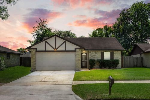 10231 Gulfstream Ln, Sugar Land, TX, 77498-1574 | Card Image