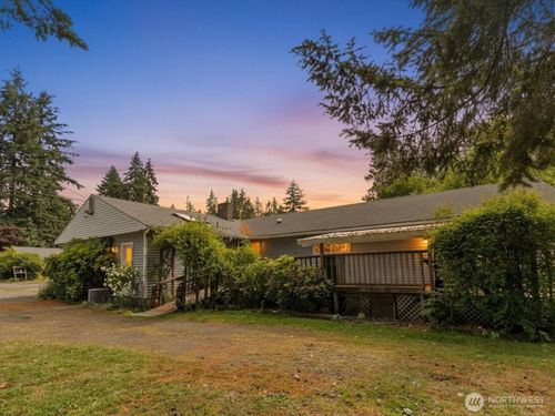 2345 N 130th St, Seattle, WA, 98133-7803 | Card Image