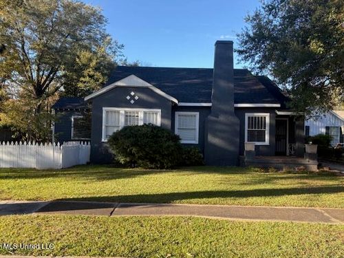 317 Court St, Clarksdale, MS, 38614-2713 | Card Image