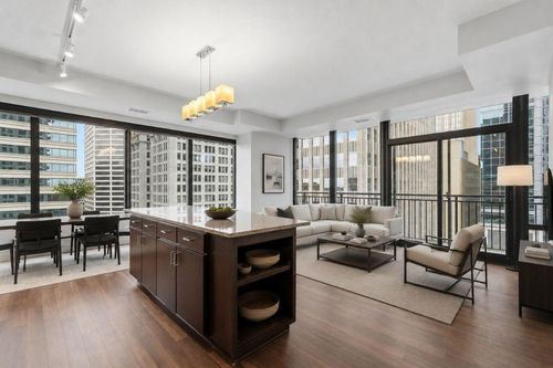 1108-465 Nicollet Mall, Minneapolis, MN, 55401-2782 | Card Image