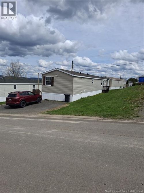 16 Senator Dr, Fredericton, NB, E3C1L8 | Card Image
