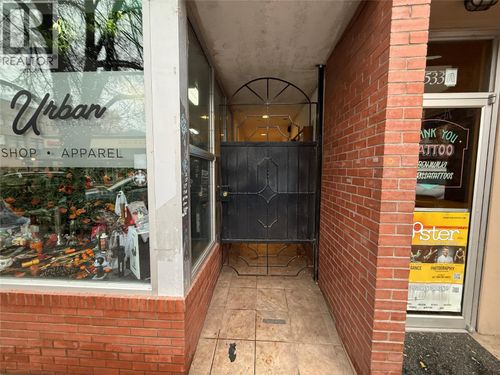 2-533 Baker St, Nelson, BC, V1L4J1 | Card Image