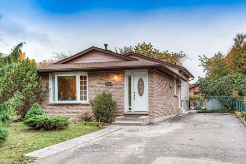 162 Cedarwoods Cres, Kitchener, ON, N2C2J8 | Card Image