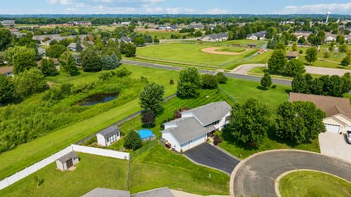 600 Pioneer Cir, Belle Plaine, MN, 56011-3307 | Card Image