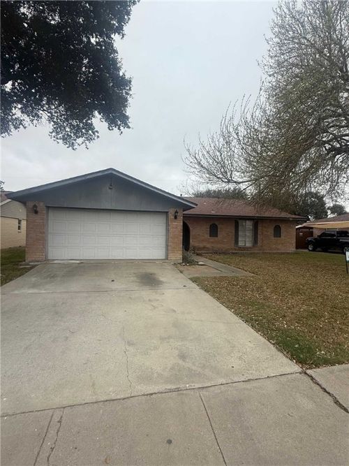 1612 Memorial Parkway, Portland, TX, 78374 | Card Image