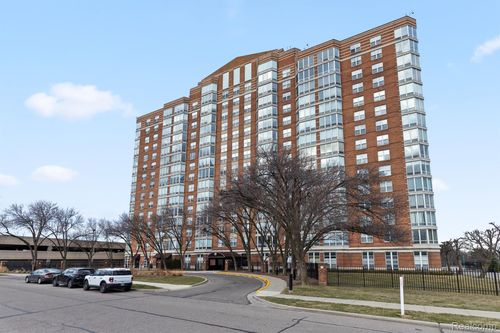 apt-1305-250 E Harbortown Dr, Detroit, MI, 48207-5013 | Card Image