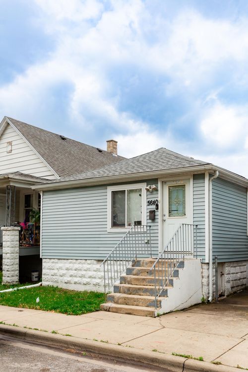 5640 Beall St, Hammond, IN, 46320-2032 | Card Image