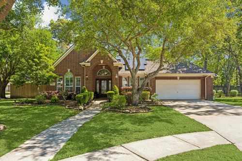 803 Woodcrest Dr, Friendswood, TX, 77546-3573 | Card Image