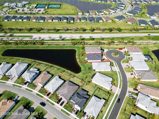 410 Se Vallarta Dr, House other with 3 bedrooms, 3 bathrooms and null parking in Port St. Lucie FL | Image 5