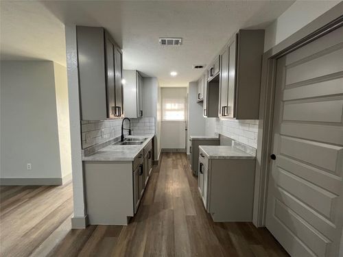 3982 Granite Hill Dr, Dallas, TX, 75241-6210 | Card Image