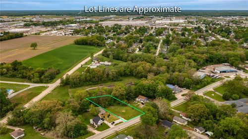 1305 S Willow St, Effingham, IL, 62401-4048 | Card Image