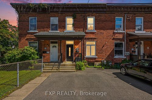 541 Bay St, Ottawa, ON, K1R6B6 | Card Image
