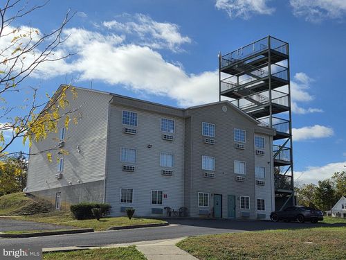 18 Signal Knob Dr, STRASBURG, VA, 22657-5248 | Card Image