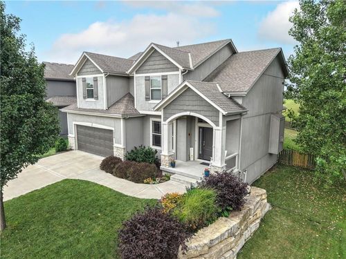 16580 S Sunset St, Olathe, KS, 66062-2732 | Card Image