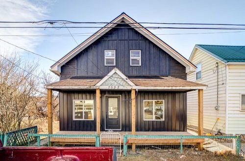 7022 17 Ave, Coleman, AB, T0K0M0 | Card Image