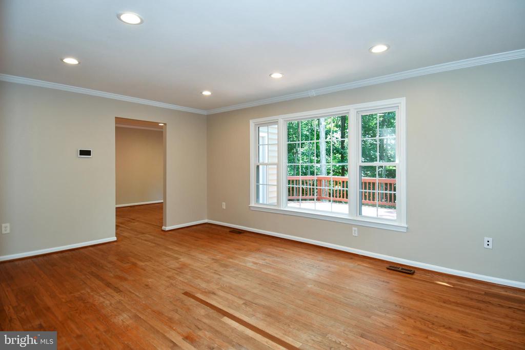 Residential in WOODBRIDGE 2