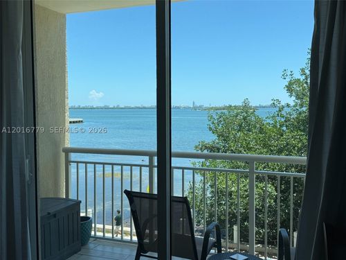 220-2000 N Bayshore Dr, Miami, FL, 33137-5115 | Card Image
