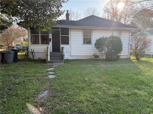 203 Hollywood Ave, Hampton, VA, 23661-2718 | Card Image