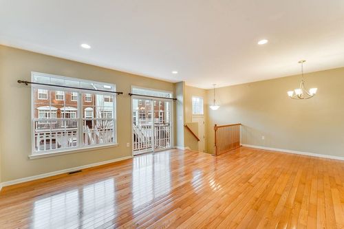 6 Carpenter Ct, Jersey City, NJ, 07305-5507 | Card Image