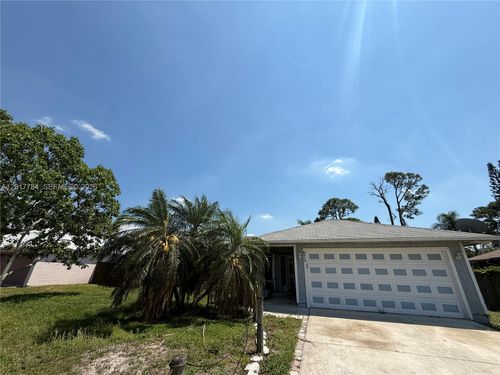 672 Sw Ewing Ave, Port St. Lucie, FL, 34983-2440 | Card Image