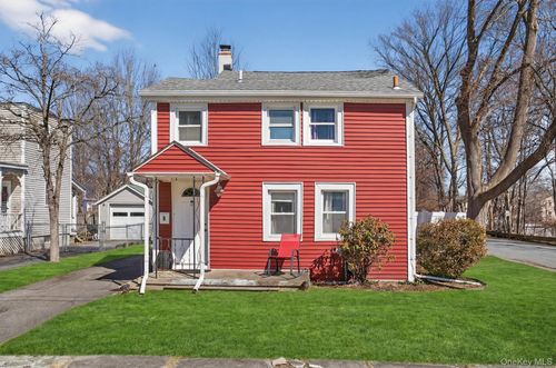 8 John St, Port Jervis, NY, 12771-1917 | Card Image