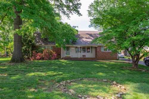 809 Ridgecrest Way, Bowling Green, KY, 42104-3822 | Card Image