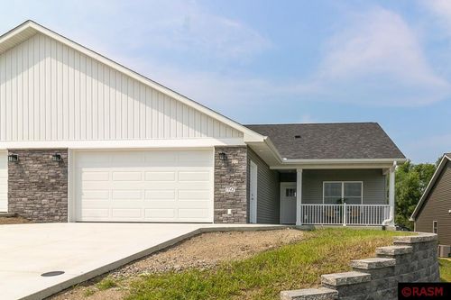 1342 Birchwood Dr, New Ulm, MN, 56073-1063 | Card Image