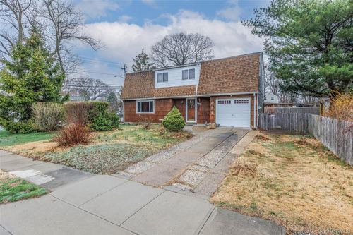 1 Bear St, Selden, NY, 11784-3803 | Card Image