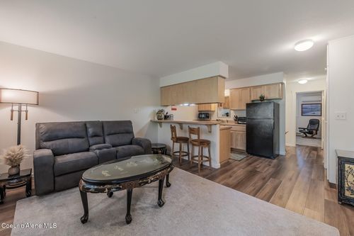 320 N Boyer Ave, Sandpoint, ID, 83864-1694 | Card Image