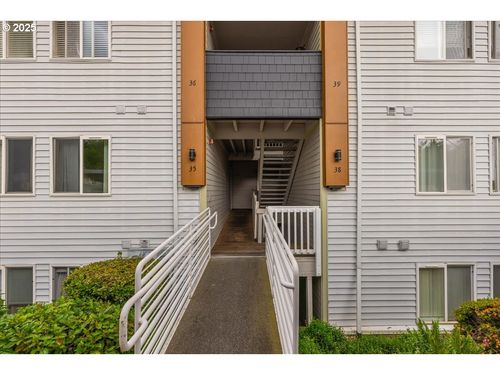 36-10660 Sw Davies Rd, Beaverton, OR, 97008-8005 | Card Image