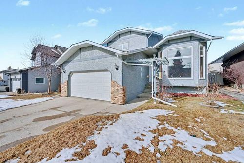 82 Wood Valley Dr Sw, Calgary, AB, T2W5V6 | Card Image