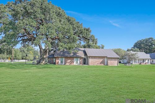 36106 Ridge Rd, Prairieville, LA, 70769-3154 | Card Image