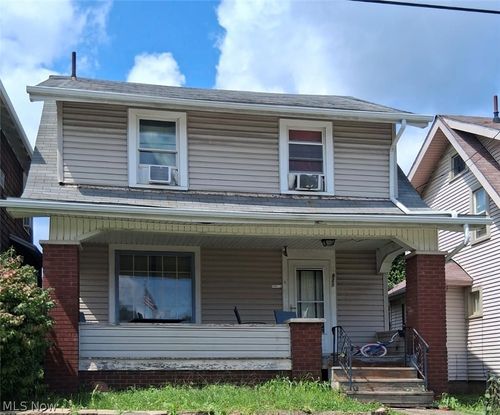 821 Smith Ave Nw, Canton, OH, 44708-4367 | Card Image