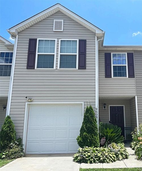 9608 Brackenview Ct, Charlotte, NC, 28214-3202 | Card Image