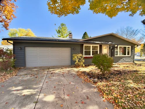 1807 Forrest Blvd, St. Charles, IL, 60174-4518 | Card Image