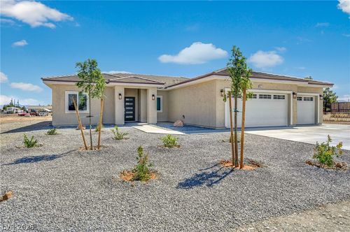 1671 Iguana St, Pahrump, NV, 89048-5525 | Card Image
