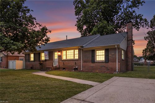 3716 Linnet Ln, Portsmouth, VA, 23703-2233 | Card Image
