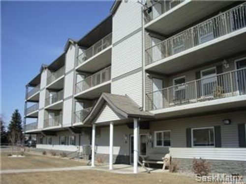 405-701 Henry St, Estevan, SK, S4A2B7 | Card Image