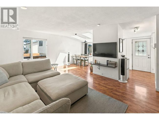 756 Cawston Ave, House other with 2 bedrooms, 1 bathrooms and 4 parking in Kelowna BC | Image 14