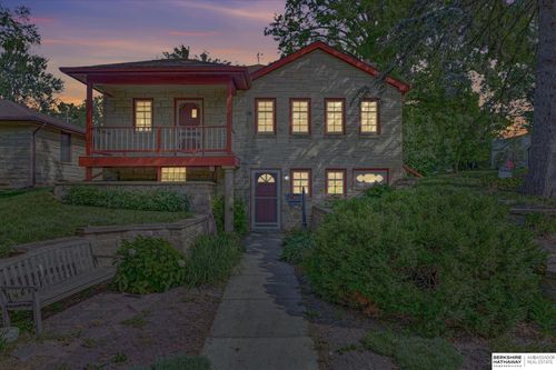 3744 Woods Ave, Lincoln, NE, 68510-1660 | Card Image
