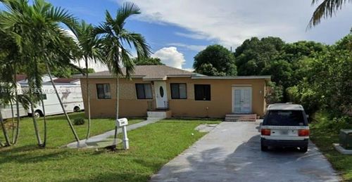 340 Nw 147th St, Miami, FL, 33168-4238 | Card Image