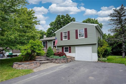 5738 Dalton Drive, Farmington, NY, 14425 | Card Image
