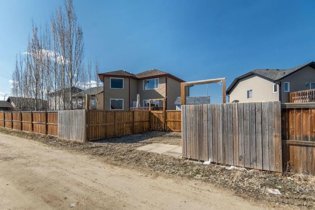64 Kensington Close, Home with 5 bedrooms, 3 bathrooms and 3 parking in Red Deer AB | Image 42