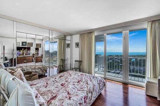APT-23B - 881 Ocean Dr, Condo with 2 bedrooms, 2 bathrooms and null parking in Key Biscayne FL | Image 17