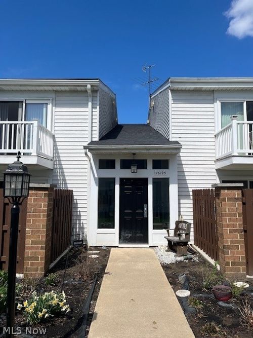 apt-b4-26195 Raintree Blvd, Olmsted Falls, OH, 44138-2752 | Card Image