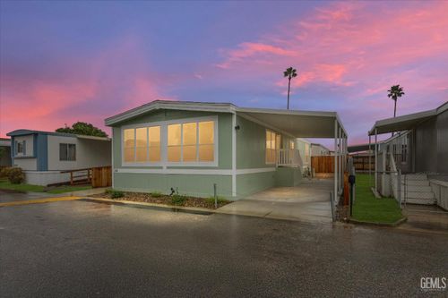 118 Cedarwood Ln, Bakersfield, CA, 93308-4685 | Card Image