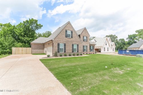 8605 Birnham Cv, Olive Branch, MS, 38654-2353 | Card Image